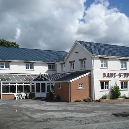 Nant-Y-Ffin Hotel Llandissilio Экстерьер фото