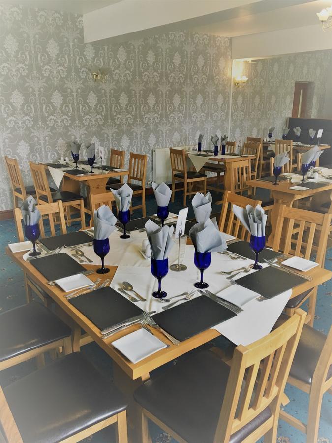 Nant-Y-Ffin Hotel Llandissilio Экстерьер фото